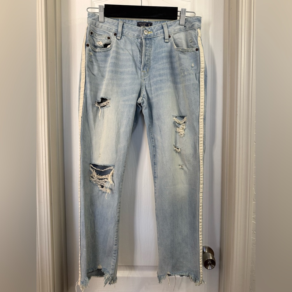 Abercrombie Light Blue Distressed Denim Size 27/4-
